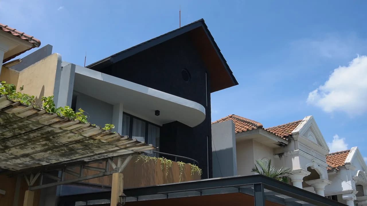 BA House