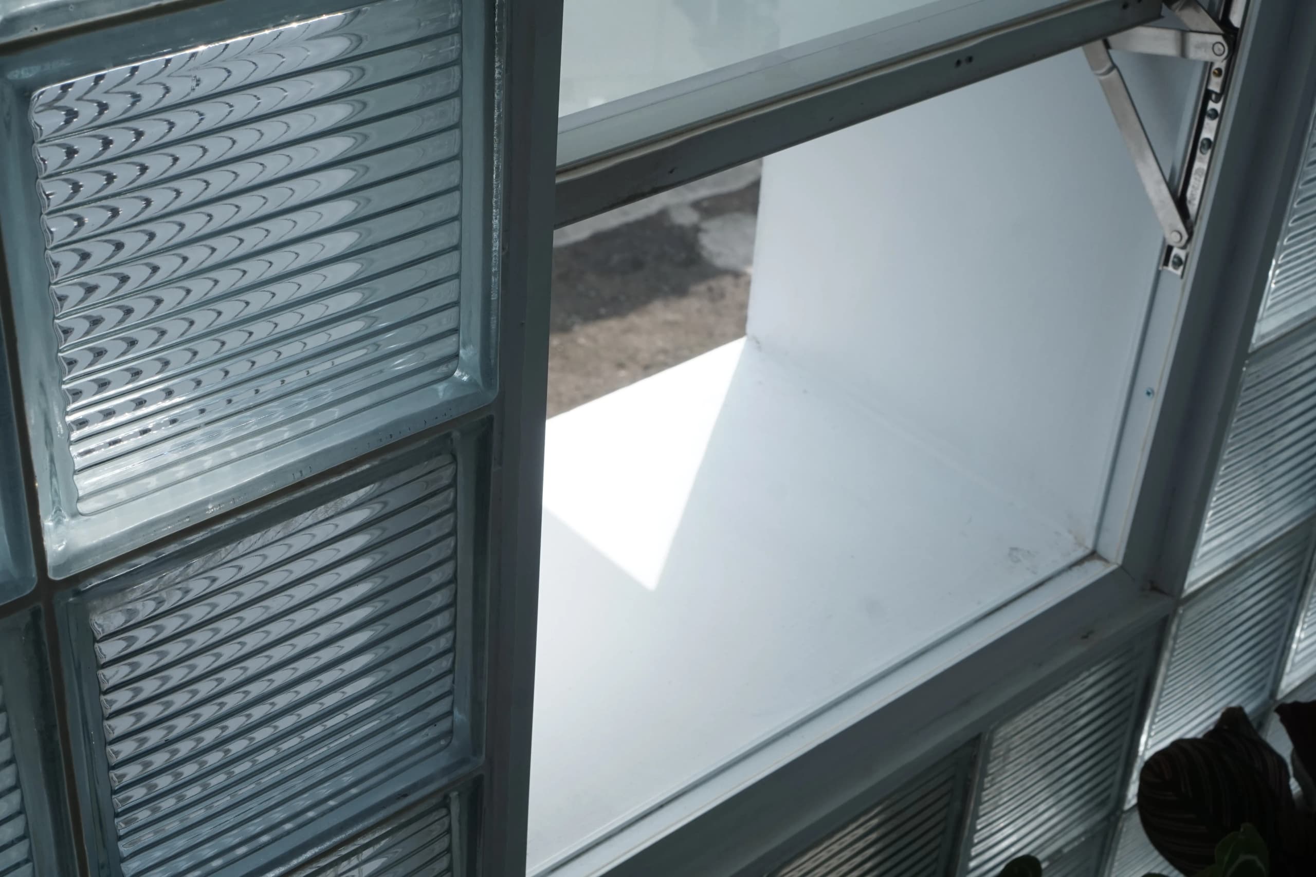 BI House — detail 14