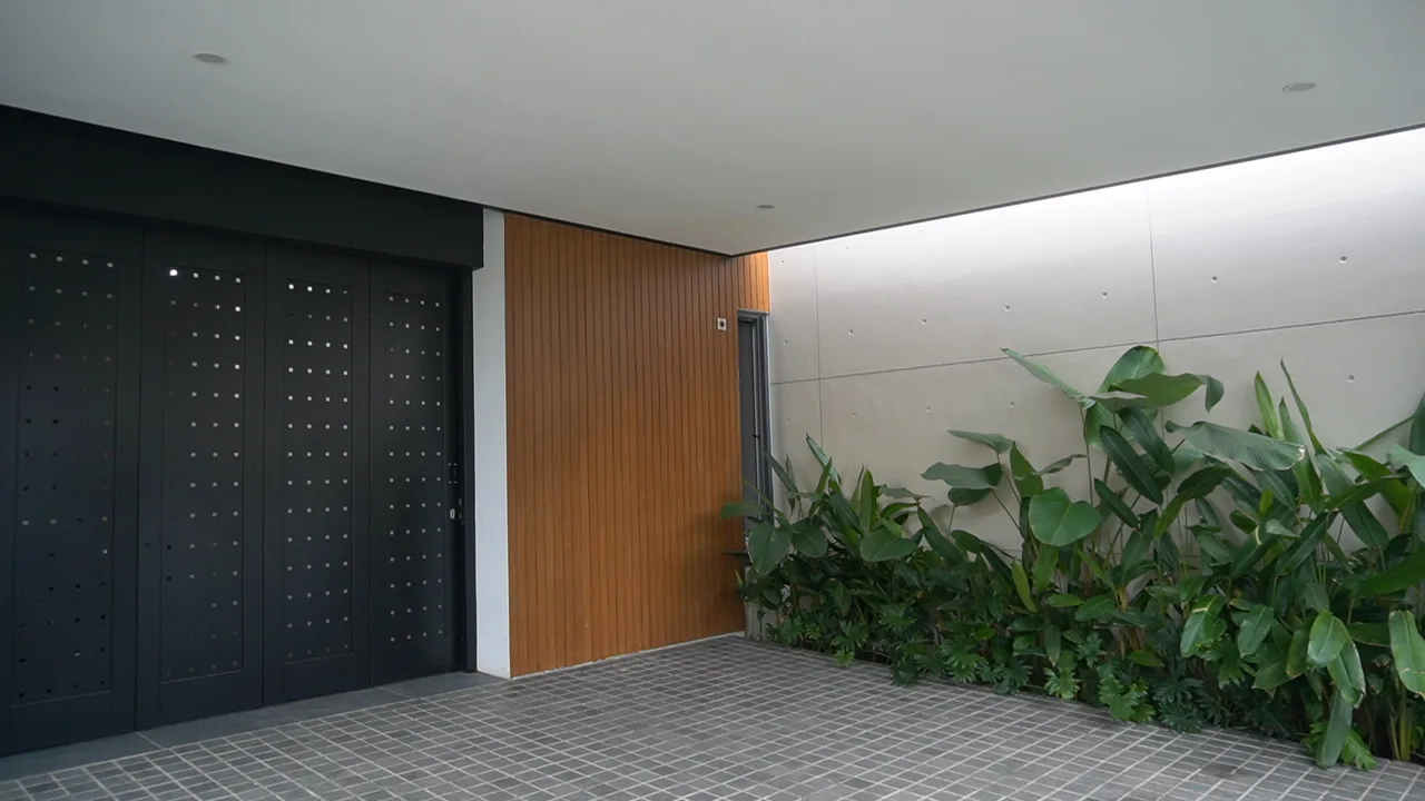 DV House — detail 2