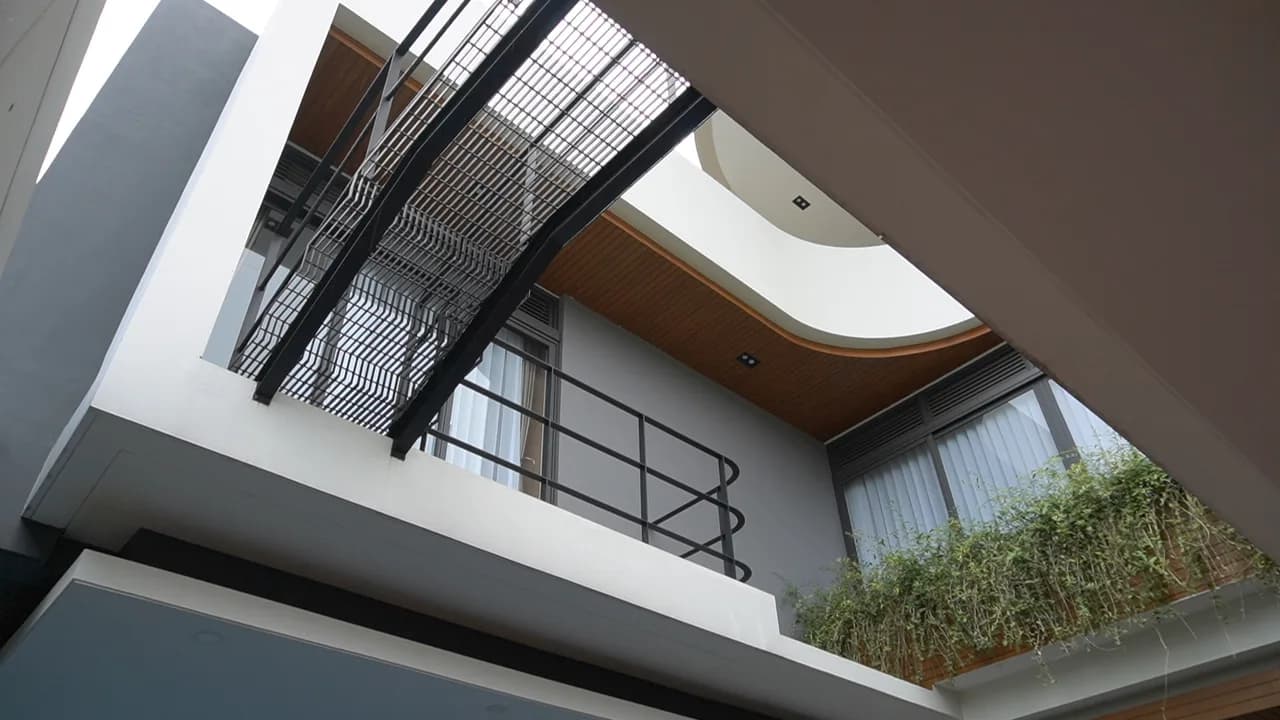 DV House — detail 7